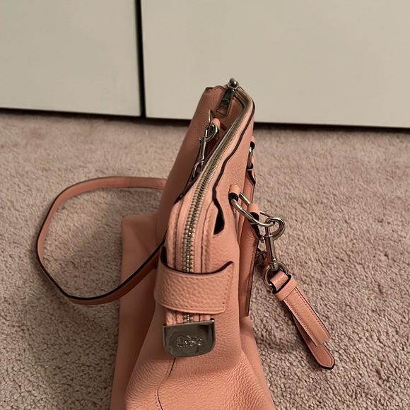 👜 Coach Emma Satchel 👜 - Picture 3 of 16